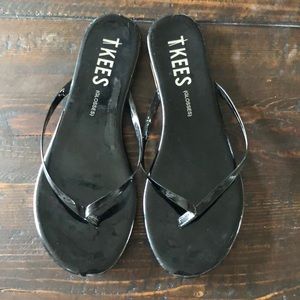 Black Patent Tkees Flip Flops